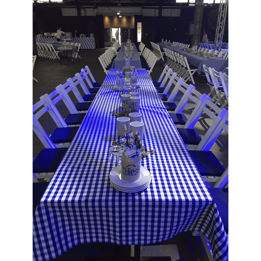 Tischdecke blau/weiß – Tischwäsche und Zubehör mieten bei Unique Event Rental Hamburg