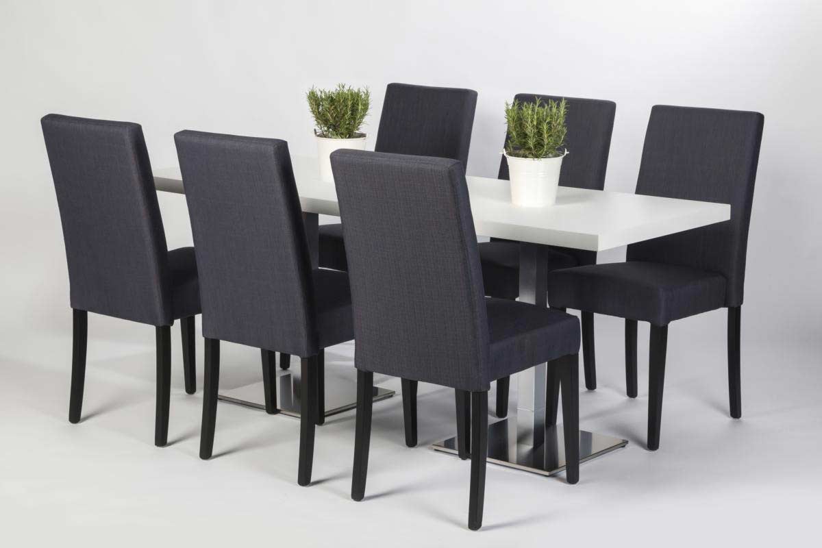 Dinnertisch Mailand L mit weißer Tischplatte und schwarzen Stühlen
