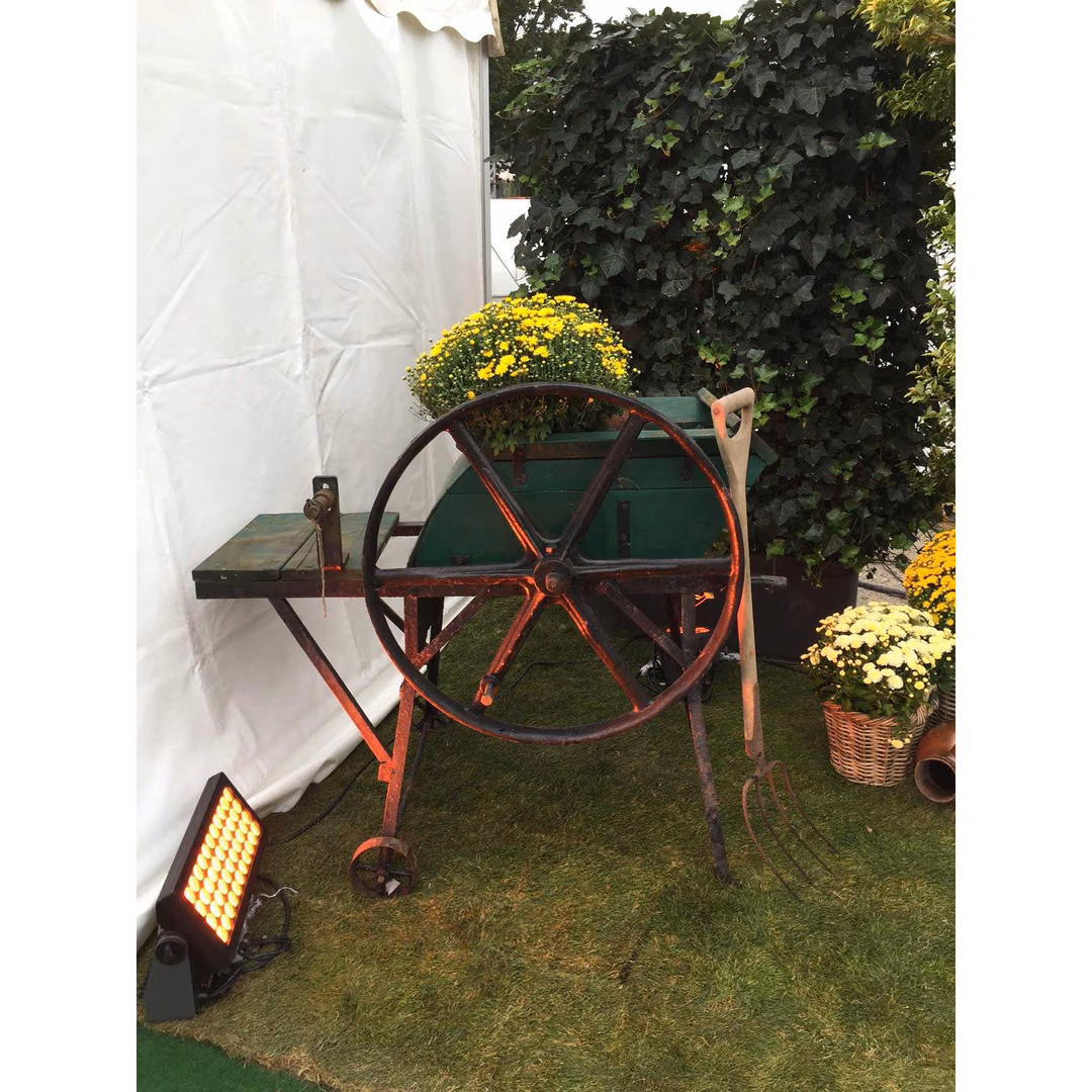 Landhaus / Rübenschneider antik mieten bei Unique Event Rental Hamburg