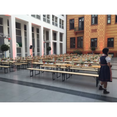 Variante Bestuhlung Oktoberfest mieten bei Unique Event Rental Hamburg