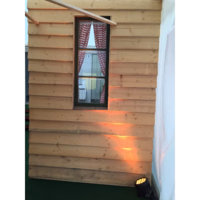 Sichtschutz Holz hell / Fenster – Absperrsysteme, Stative, Raumteiler mieten bei Unique Event Rental Hamburg