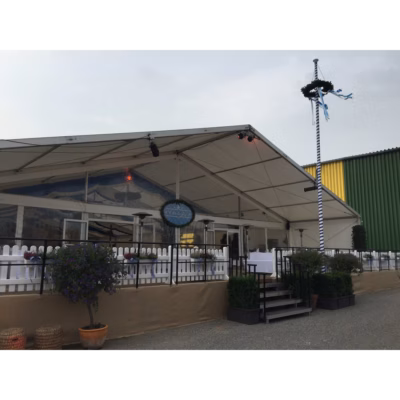 Oktoberfestzelt – Giebelzelte mieten bei Unique Event Rental Hamburg