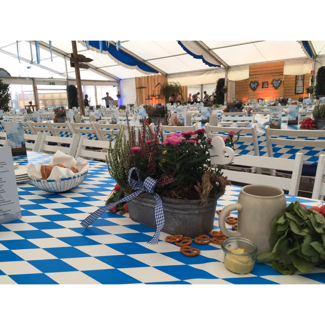 Tischdekoration – Oktoberfest mieten bei Unique Event Rental Hamburg