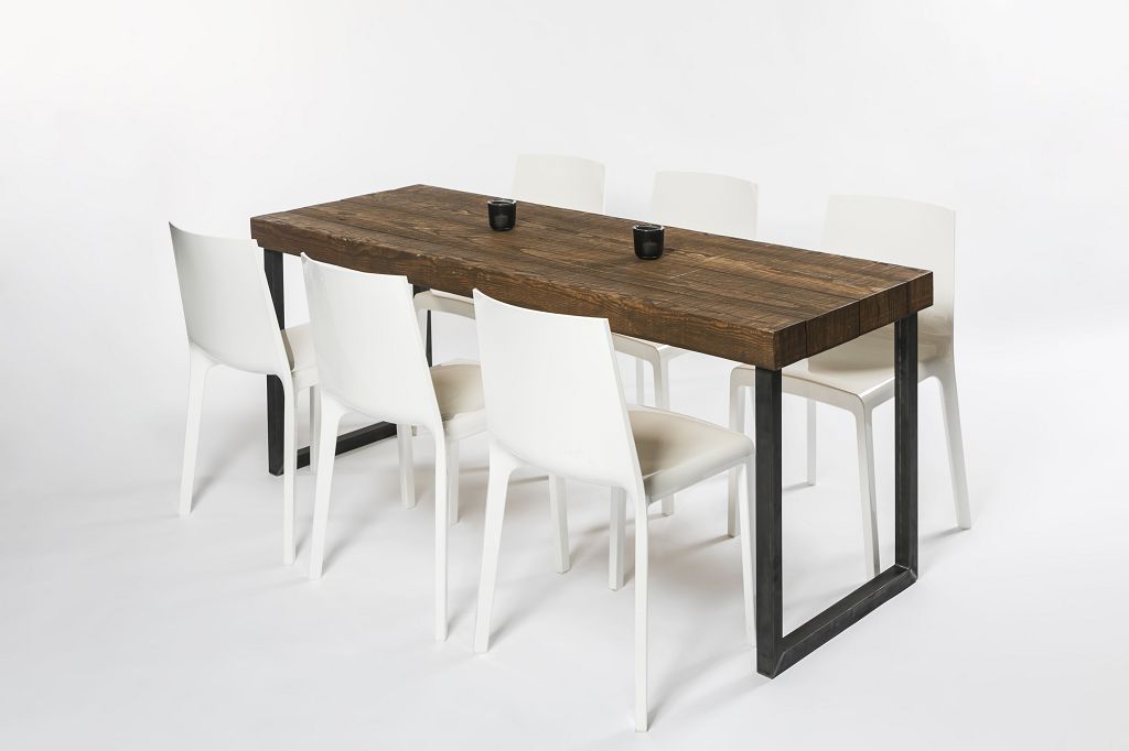 Dinnertisch Bari Steel L/65 mit antik gebeizter Holzplatte und Stahlgestell